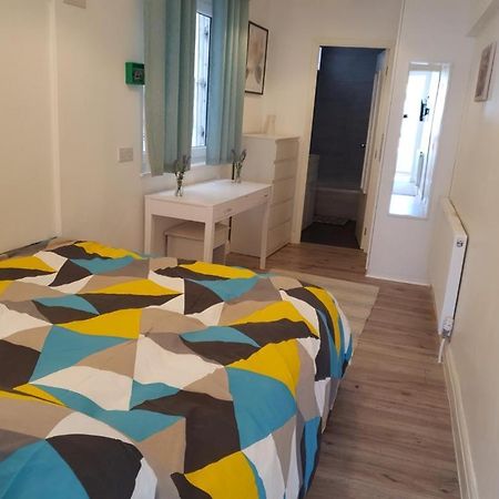 Apartament Star London Brent Street Cosy 1-Bed Hideaway Hendon Zewnętrze zdjęcie