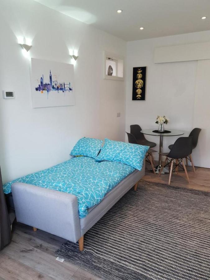 Apartament Star London Brent Street Cosy 1-Bed Hideaway Hendon Zewnętrze zdjęcie